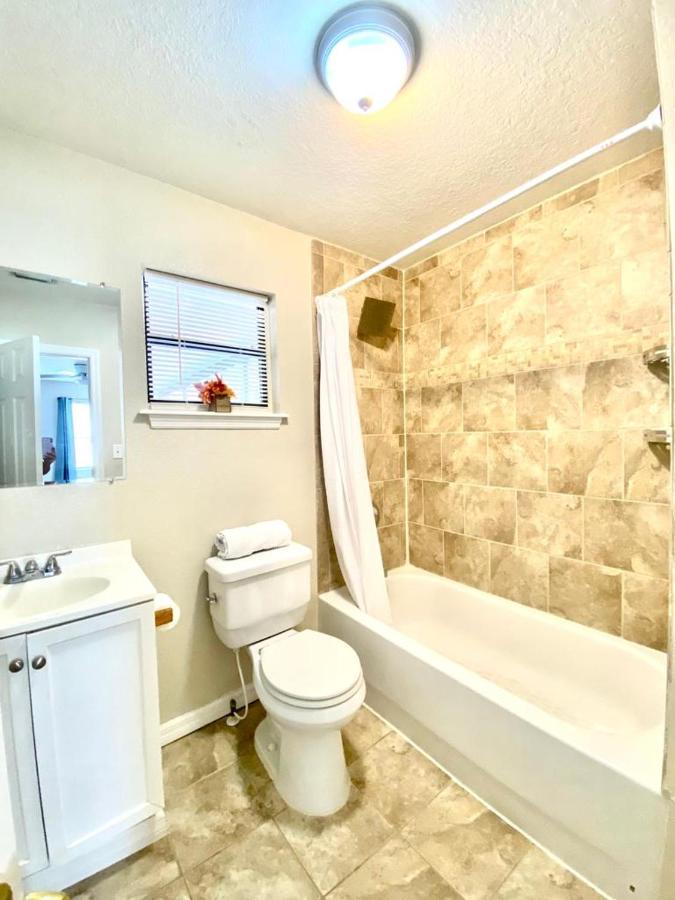 Two Fully Equipped Apartments And A Studio 5 Miles From The Beach Sankt Petersburg Exterior foto
